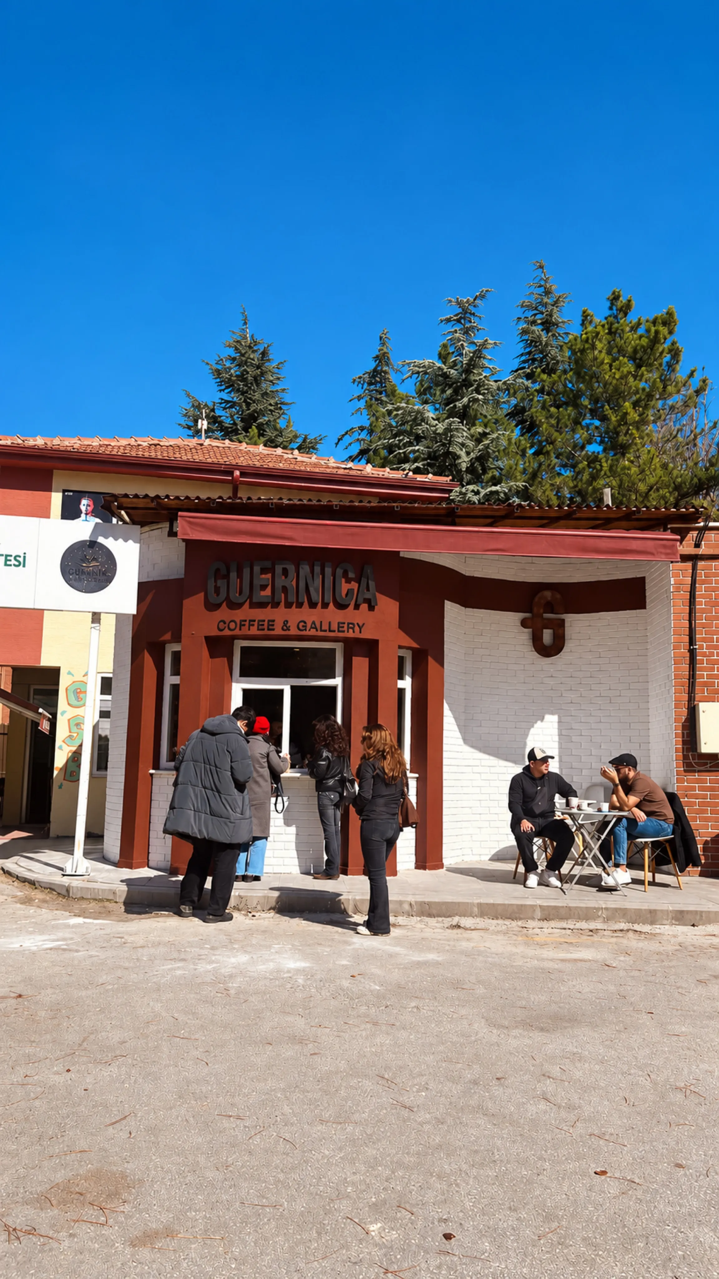 Anadolu Üniversitesi Guernica Coffee şubesi